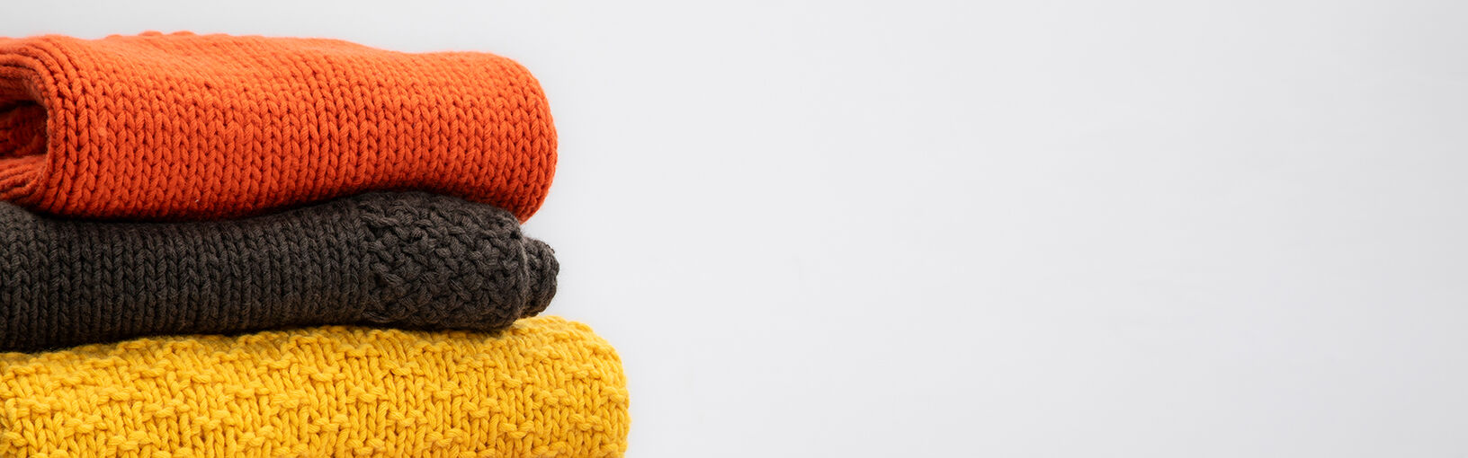 Wunderschöne Pullover selbst stricken Pullover-Strickanleitungen von LANA GROSSA