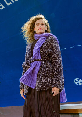 JACKE Brigitte No. 2 & Baby Chain von Lana Grossa