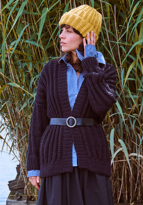 SCHWARZER CARDIGAN Brigitte No. 5 von Lana Grossa