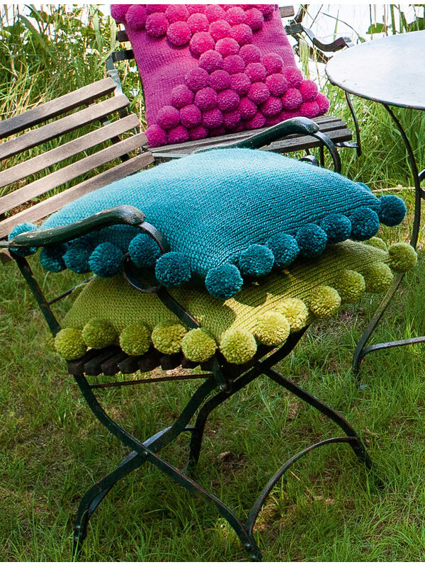 Lana Grossa KISSENHÜLLE GLATT RECHTS MIT POMPONS Feltro