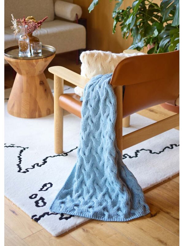 Lana Grossa DECKE IM VERSETZTEN RIPPENZOPFMUSTER Alta Moda Alpaca