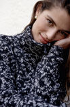 Lana Grossa ROLLKRAGENPULLOVER MIT ZIPPER Lala Berlin Buffy