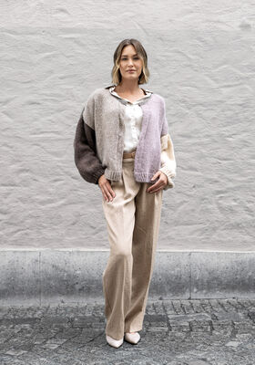 JACKE Brigitte No. 2 von FILATI Studio