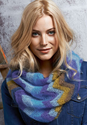 LOOP IM ZACKENMUSTER IN STREIFEN Silkhair von Lana Grossa