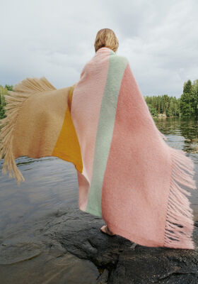 COLOR BLOCK DECKE Brigitte No. 3 von Lana Grossa