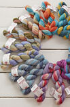 Lana Grossa SOCKEN IM RIPPENMUSTER Meilenweit Merino hand-dyed