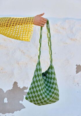 SHOPPER IM KAROMUSTER IN RELIEFSTÄBCHEN Promessa von Lana Grossa