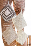Lana Grossa TOPFLAPPEN IM BLATT- UND NOPPENMUSTER Star Uni/Print