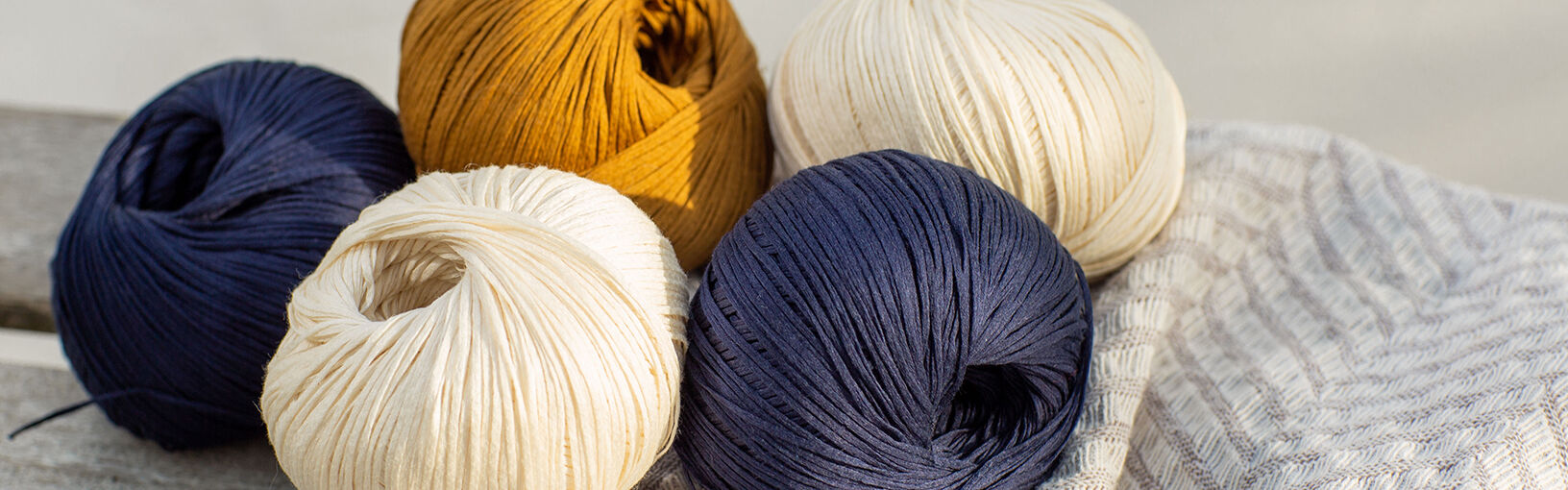 STRICKSETS IN BESTER QUALITÄT & KREATIVEN DESIGNS Stricksets bei FILATI kaufen