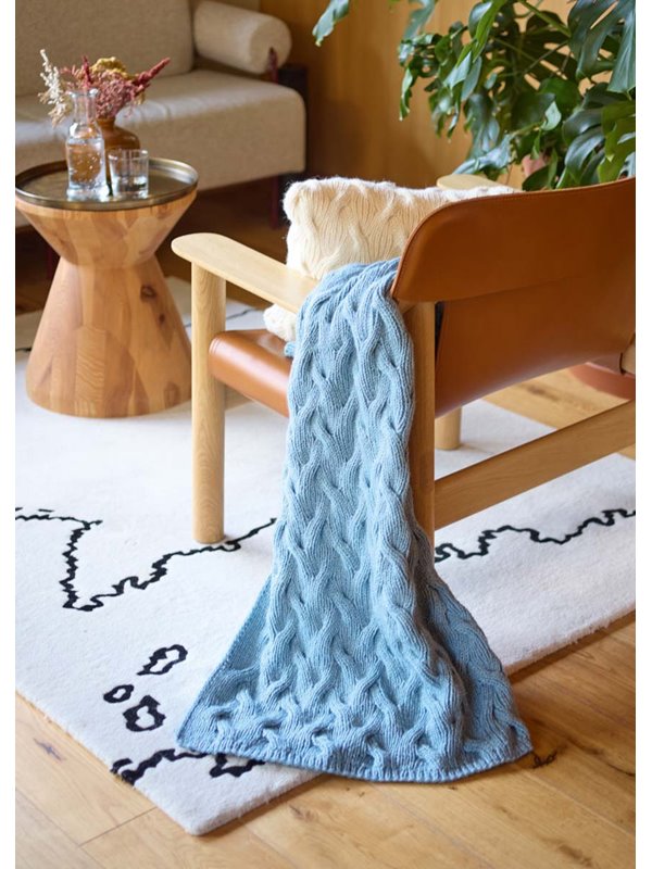 Lana Grossa DECKE IM VERSETZTEN RIPPENZOPFMUSTER Alta Moda Alpaca