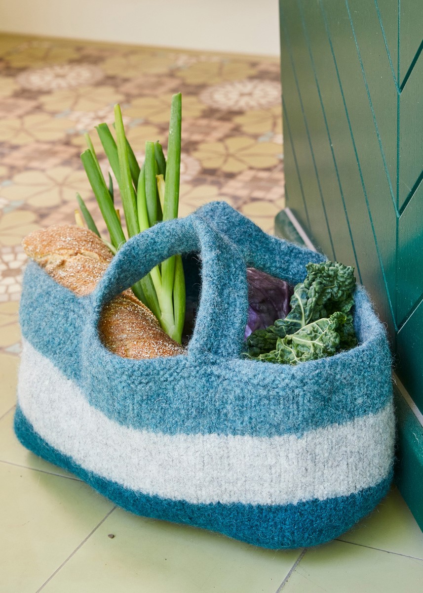 Lana Grossa TASCHE Landlust die Filzwolle | LANDLUST No. 5/2023 ... Lana Grossa TASCHE Landlust die Filzwolle | LANDLUST No. 5/2023 ...