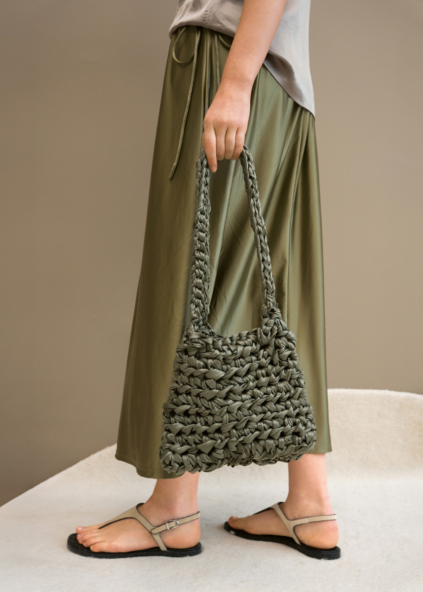 UMHÄNGETASCHE The Loop von Lana Grossa