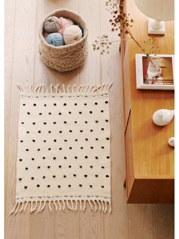 Lana Grossa GEPUNKTETER TEPPICH