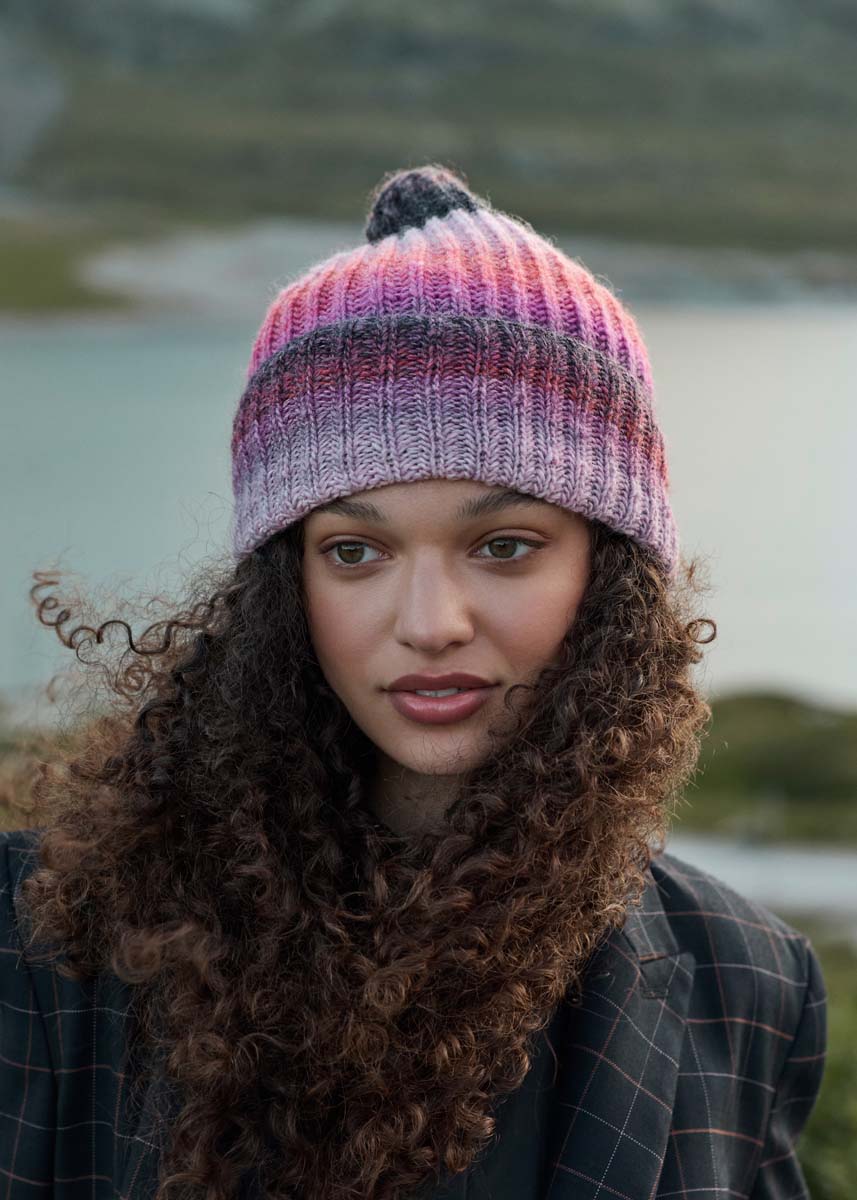 PATENTMÜTZE Gomitolo Fumo  von Lana Grossa