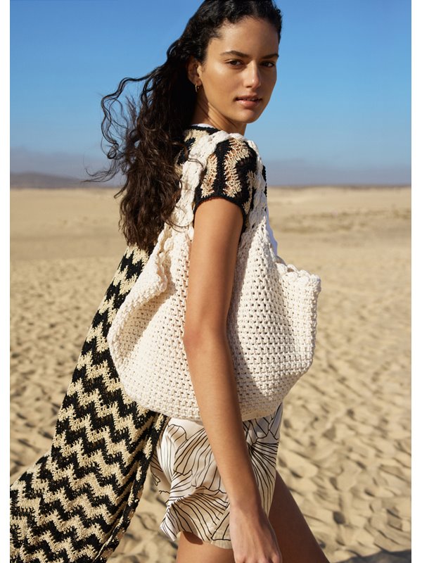 Lana Grossa TASCHE IM LOCHSTRUKTURMUSTER The Tube Fine